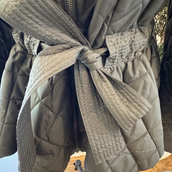 Marie Oliver Olive-colored Quilted Puffer Jacket with Peplum - Size 1 (Large/XL) - Picture 10 of 15